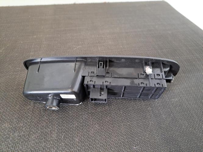 Image Interrupteur de leve vitre avant gauche - FIAT 500L