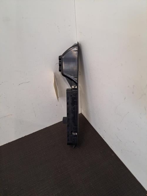 Image Interrupteur de leve vitre avant gauche - RENAULT GRAND SCENIC 3