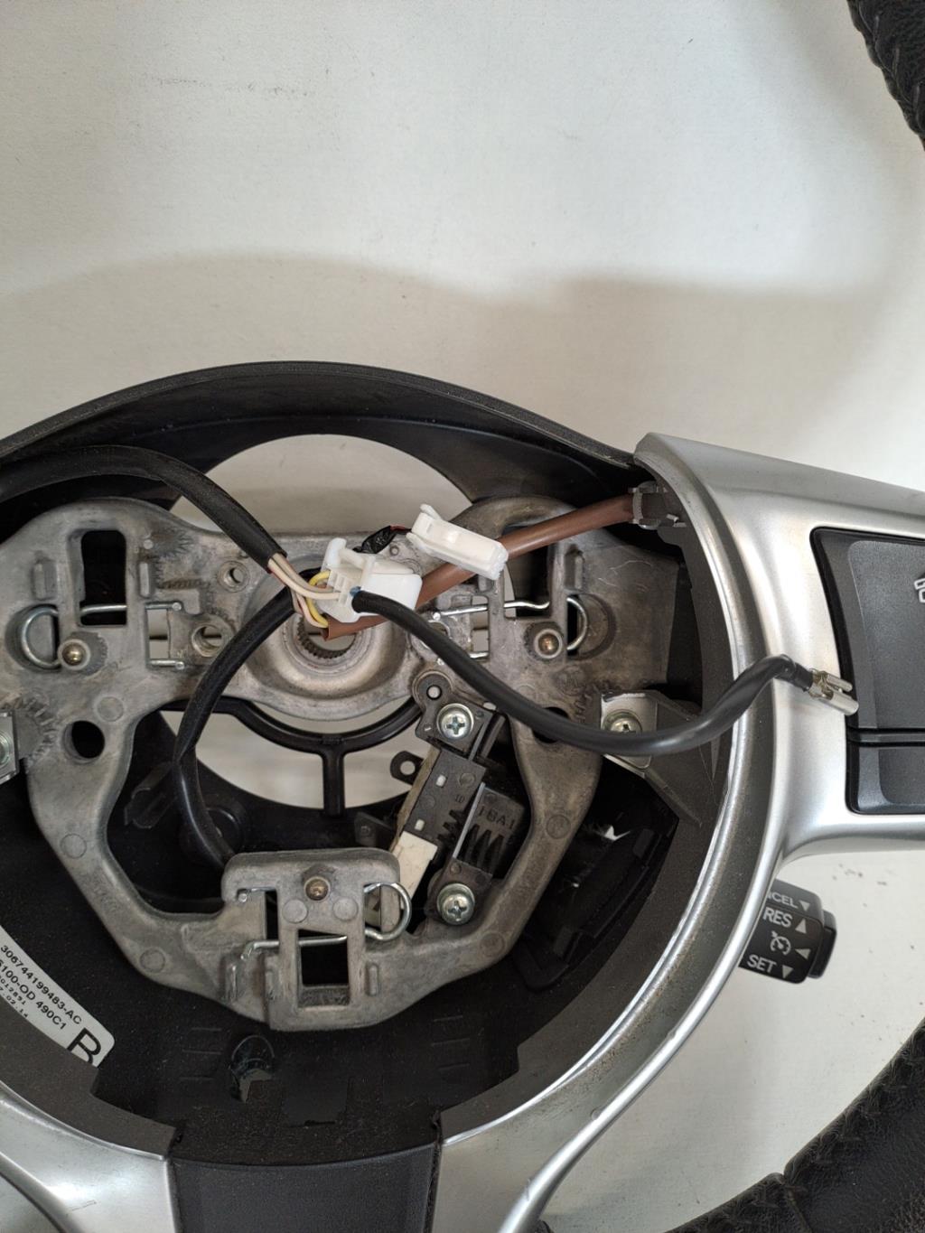 Volant TOYOTA YARIS 3 PHASE 1 Diesel - 1