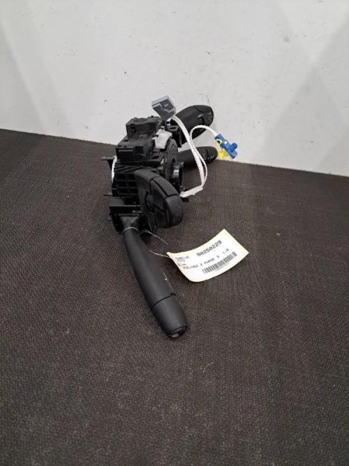 Image Com (Bloc Contacteur Tournant+Commodo Essuie Glace+Commodo Phare) - CITROEN BERLINGO 2