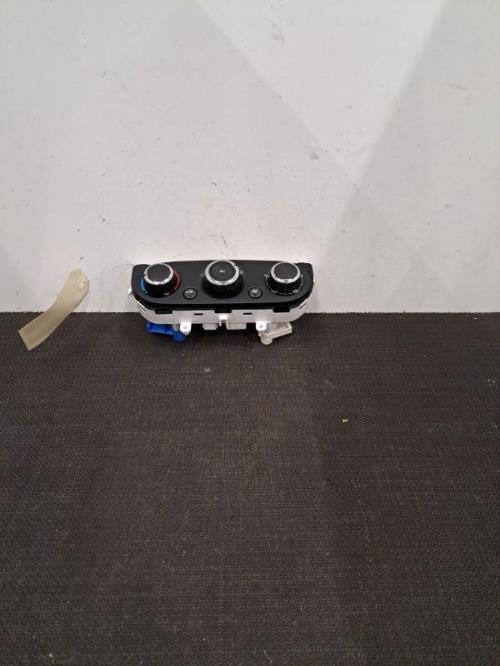 Image Commande chauffage - RENAULT CLIO 4