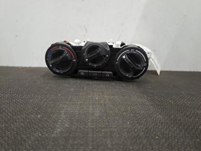 Image Commande chauffage - PEUGEOT 208 1