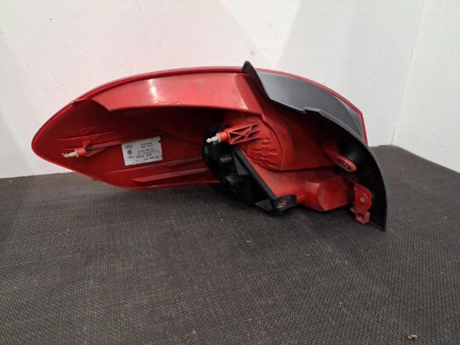 Image Feu arriere principal droit (feux) - RENAULT CLIO 3
