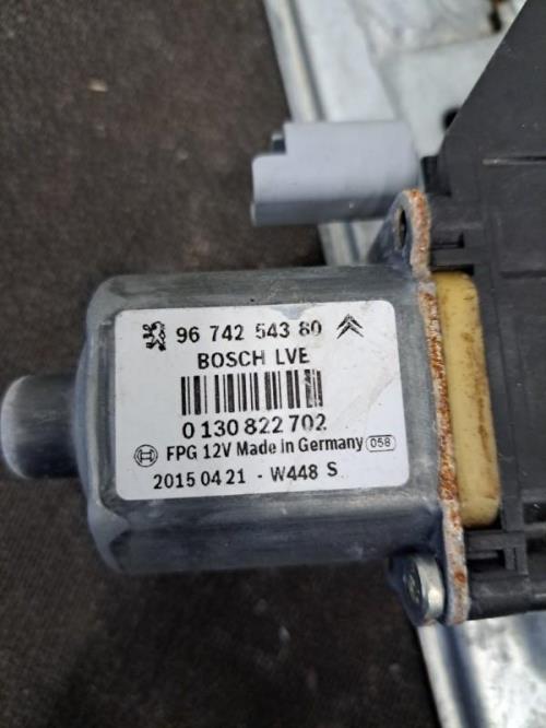 Image Leve vitre electrique avant droit - PEUGEOT 2008 1