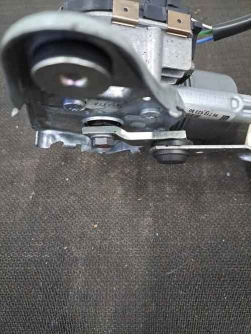 Image Moteur essuie glace avant droit - PEUGEOT 5008 1