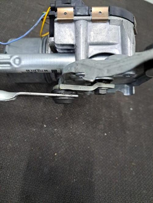 Image Moteur essuie glace avant gauche - PEUGEOT 5008 1