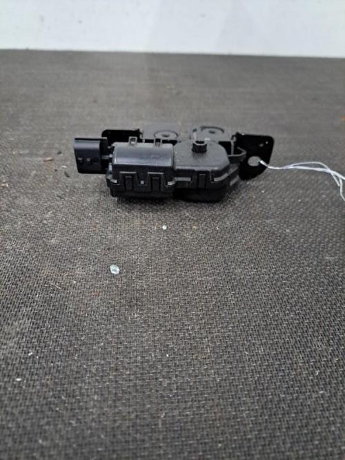 Image Serrure de coffre - RENAULT SCENIC 3