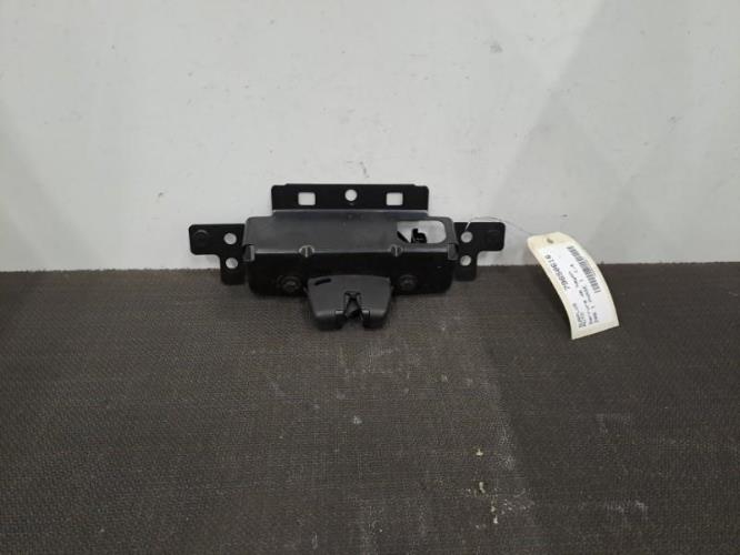 Image Serrure de hayon - PEUGEOT 208 1