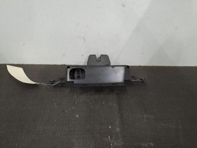 Image Serrure de hayon - PEUGEOT 208 1