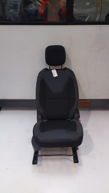 Siege avant droit RENAULT CLIO 4 PHASE 2 BREAK Essence - 1