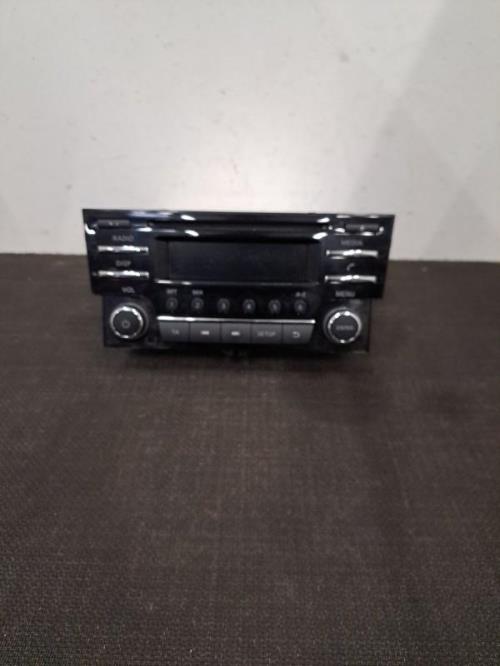 Image Autoradio d'origine - NISSAN PULSAR