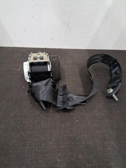 Image Ceinture arriere gauche - PEUGEOT 3008 1