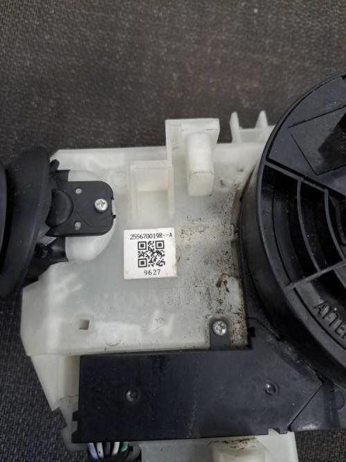 Image Com (Bloc Contacteur Tournant+Commodo Essuie Glace+Commodo Phare) - RENAULT MEGANE 3