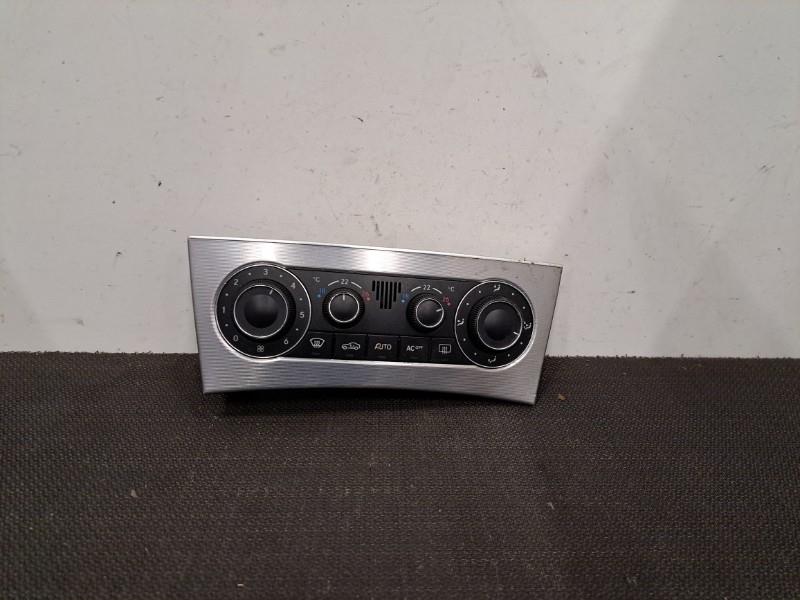 Commande chauffage MERCEDES CLASSE C 203 COUPE SPORT PHASE 1 Diesel - 1