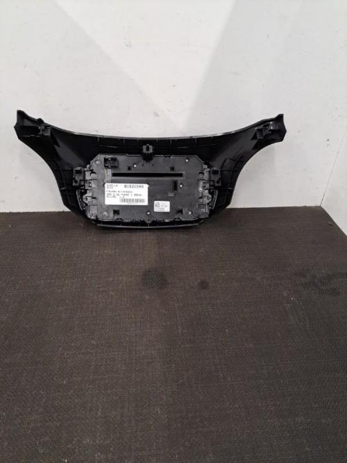 Image Facade autoradio - PEUGEOT 308 2 SW