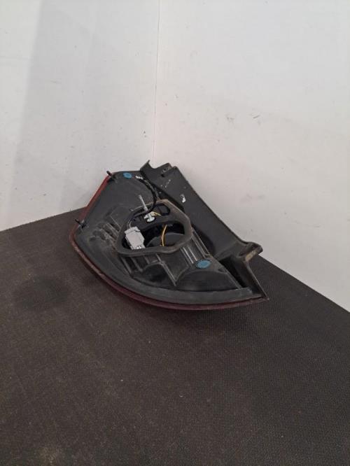Image Feu arriere principal droit (feux) - FORD FIESTA 6