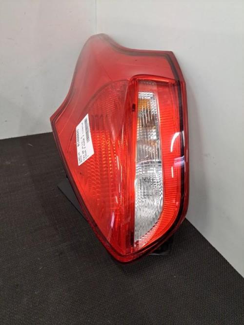Image Feu arriere principal droit (feux) - FORD FOCUS 3