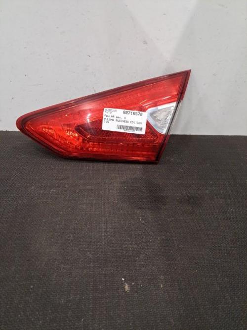 Image Feu arriere secondaire droit (feux) - NISSAN PULSAR