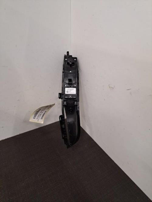 Image Interrupteur de leve vitre avant gauche - FORD FOCUS 3