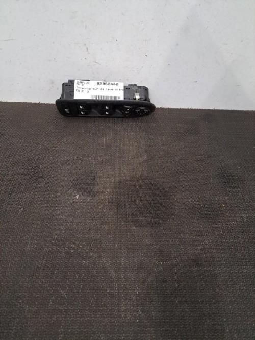 Image Interrupteur de leve vitre avant gauche - CITROEN C5 2