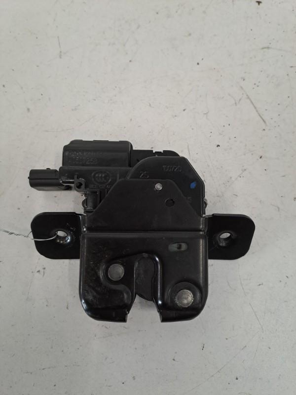Serrure de coffre RENAULT CLIO 5 PHASE 1 Essence - 1