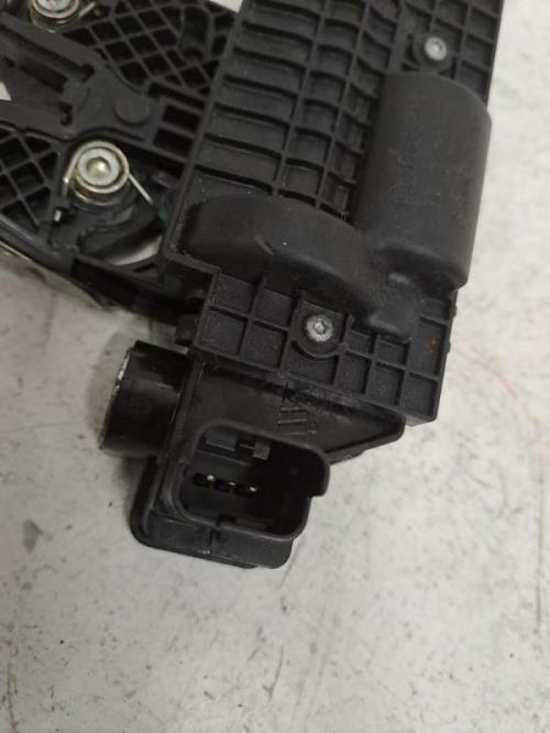 Image Serrure de coffre - PEUGEOT 2008 1