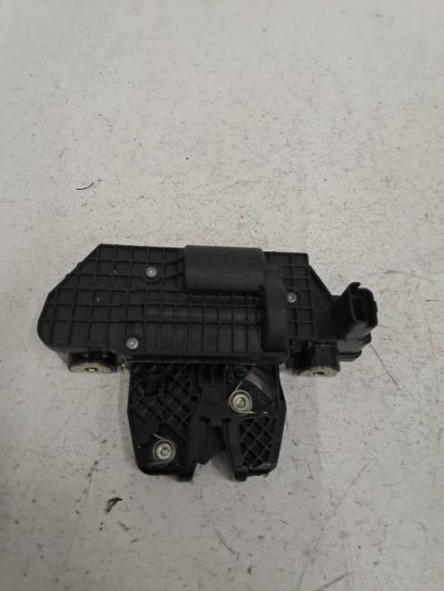 Image Serrure de coffre - PEUGEOT 2008 1