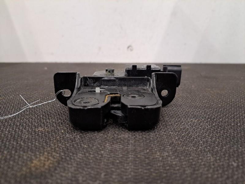 Serrure de coffre RENAULT CLIO 4 PHASE 1 Diesel - 1
