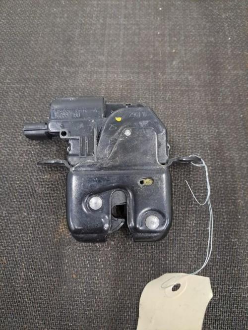 Image Serrure de coffre - RENAULT CLIO 4