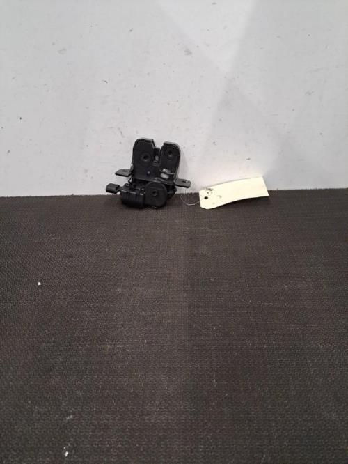 Image Serrure de coffre - RENAULT CLIO 4