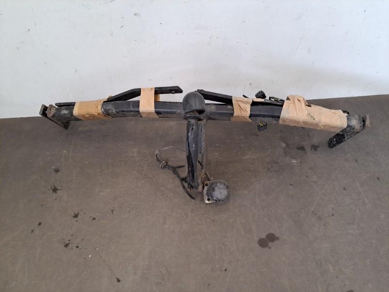 Attelage (boule de remorquage) RENAULT SCENIC 2 PHASE 2 Diesel - 1