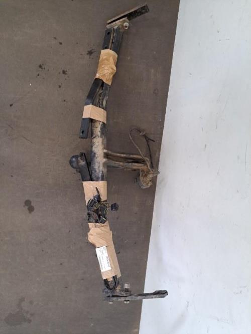 Image Attelage (boule de remorquage) - RENAULT SCENIC 2
