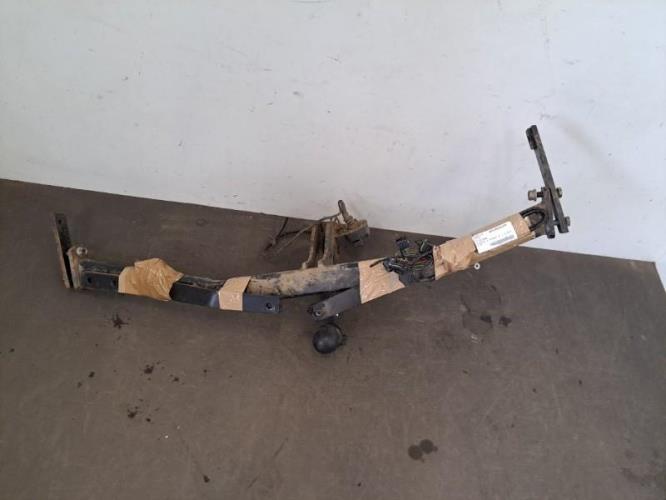 Image Attelage (boule de remorquage) - RENAULT SCENIC 2
