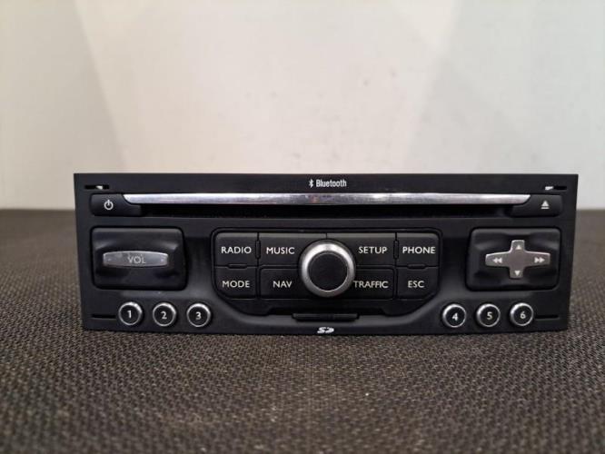 Image Autoradio d'origine - PEUGEOT 5008 1