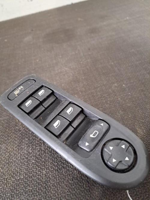 Image Interrupteur de leve vitre - PEUGEOT 508 1 SW