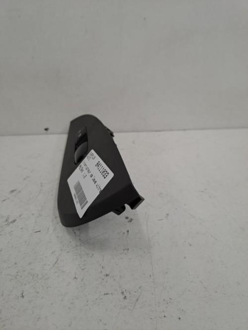 Image Interrupteur de leve vitre avant droit - NISSAN PULSAR