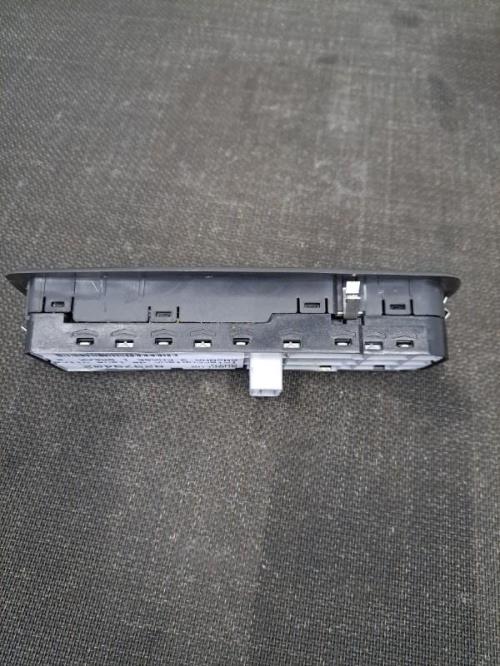 Image Interrupteur de leve vitre avant gauche - RENAULT LAGUNA 3