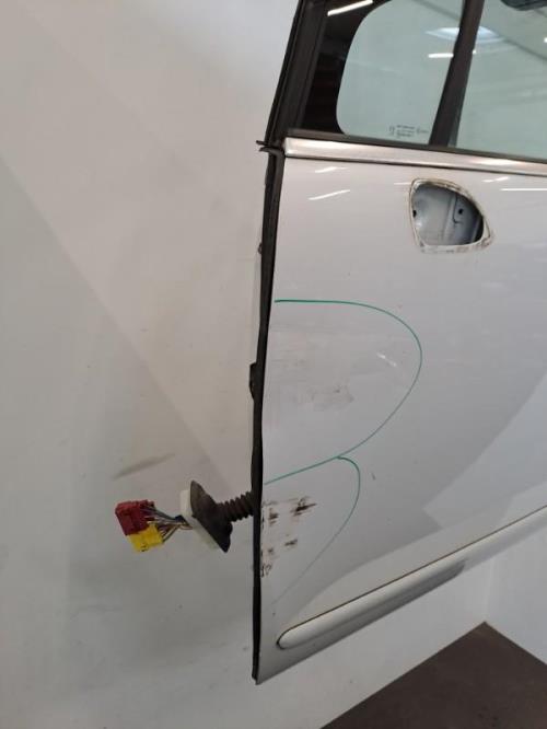 Image Porte avant gauche - PEUGEOT 5008 1