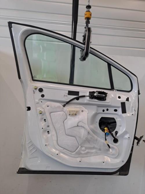 Image Porte avant gauche - PEUGEOT 5008 1