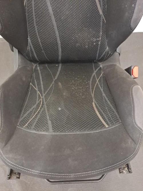 Image Siege avant droit - PEUGEOT 208 1