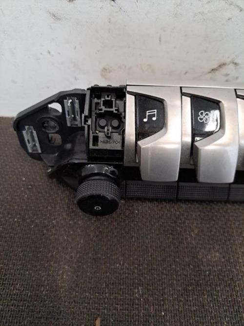 Image Bouton/Interrupteur - PEUGEOT 3008 2