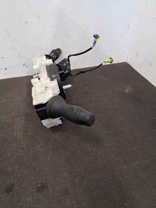 Image Com (Bloc Contacteur Tournant+Commodo Essuie Glace+Commodo Phare) - RENAULT LAGUNA 3