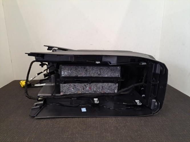 Image Console central (interieur plastique) - PEUGEOT 3008 2