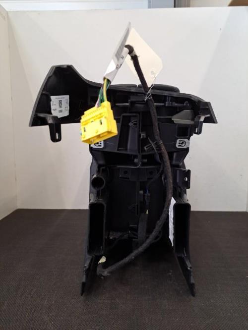 Image Console central (interieur plastique) - PEUGEOT 3008 2