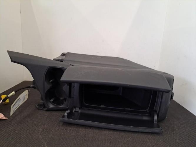 Image Console central (interieur plastique) - PEUGEOT 3008 2