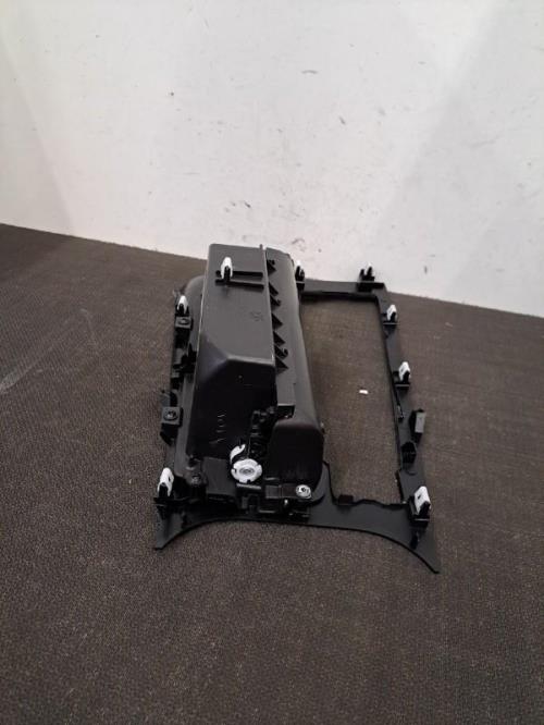 Image Console central (interieur plastique) - PEUGEOT 508 2