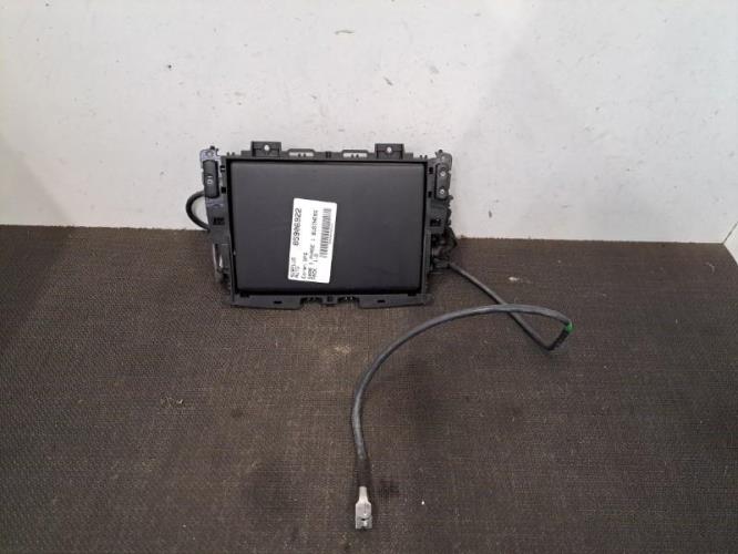 Image Ecran GPS - PEUGEOT 5008 1