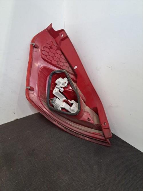 Image Feu arriere principal droit (feux) - FORD FIESTA 6