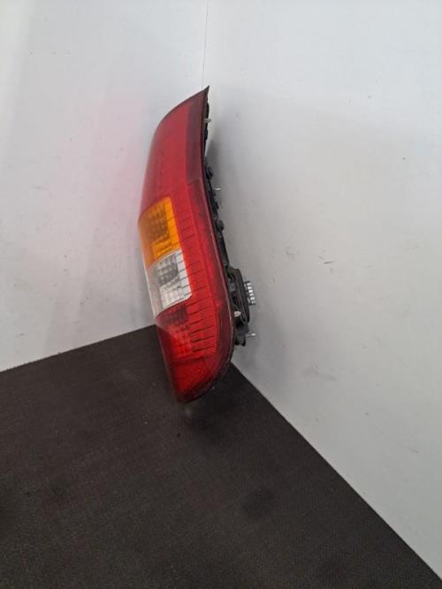 Image Feu arriere principal droit (feux) - OPEL ZAFIRA A
