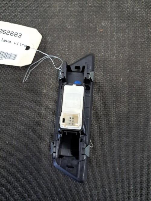 Image Interrupteur de leve vitre arriere droit - PEUGEOT 508 2